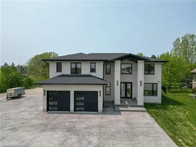 72822 CANTIN Court, Bluewater, ON N0M 2T0