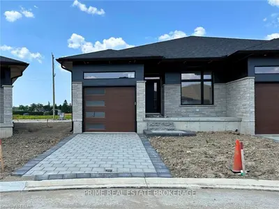 106 Coastal Crescent 3, South Huron, On N0m 1t0