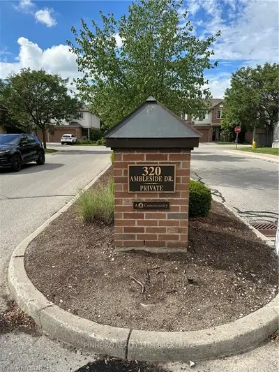 320 AMBLESIDE Drive 80, London North, ON N6G 5H8
