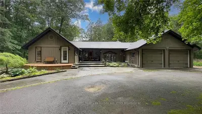 255 ONTARIO Street S, Lambton Shores, ON N0M 2T0