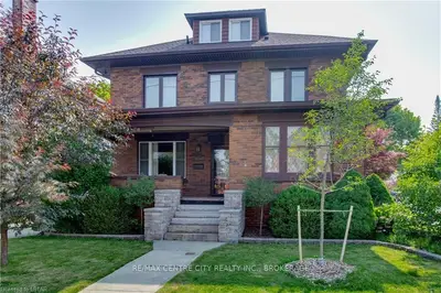 216 RIDOUT Street S, London South, ON N6C 3Y2