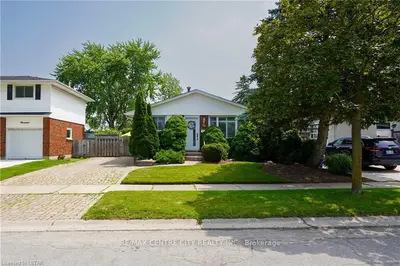 23 WOODROW Crescent, London South, ON N6E 1E7