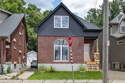 452 Woodman Avenue, London East, On N5w 3z9