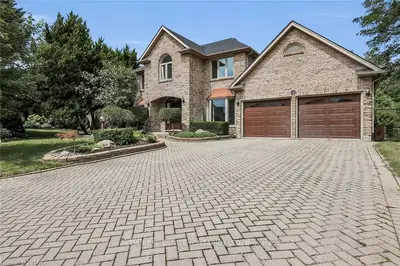123 ROSE HIP Court, London South, ON N6K 4H4