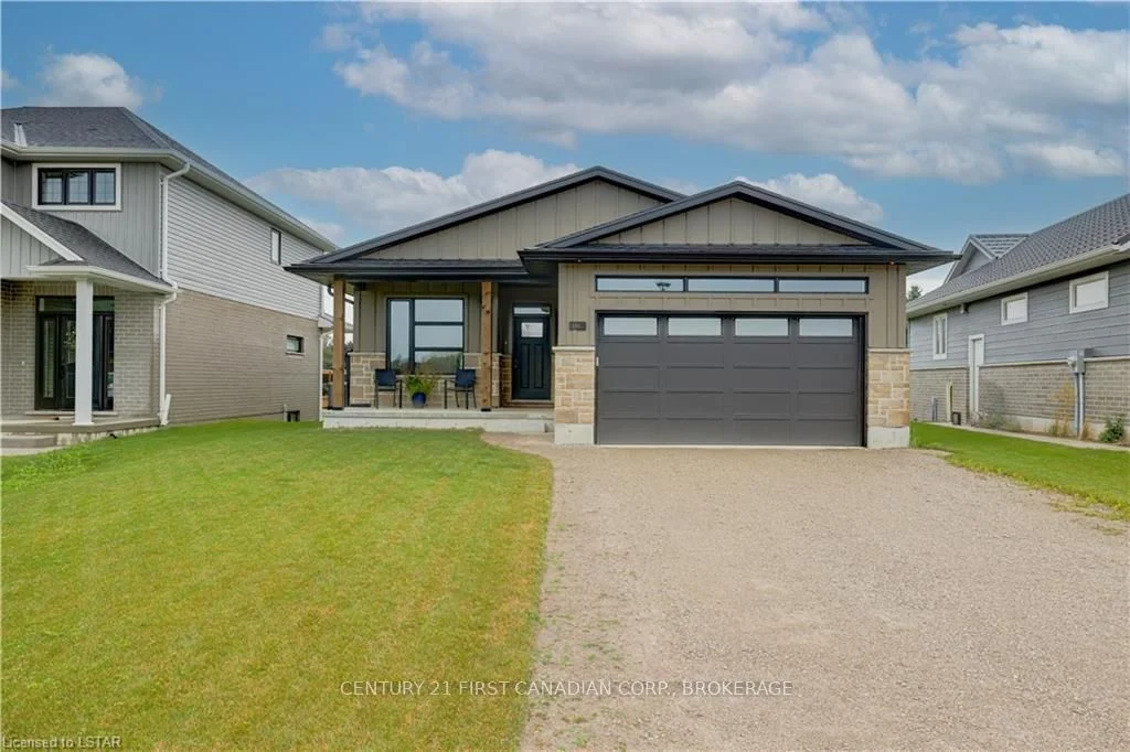 106 Rowe Avenue, South Huron, On N0m 1s1