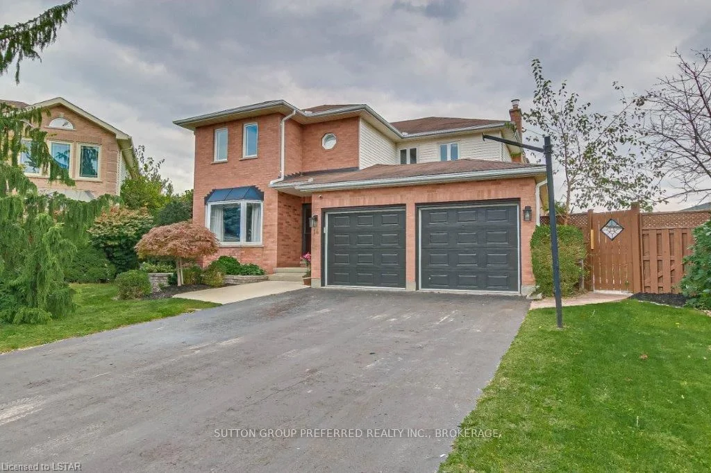 14 Stonehenge Place, London East, On N5v 4c5