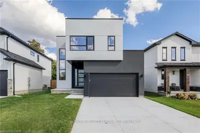 2262 Wickerson Road, London South, On N6k 0h6