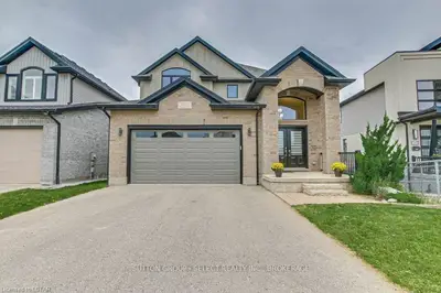 1912 Wateroak Drive, London North, On N6g 0m5