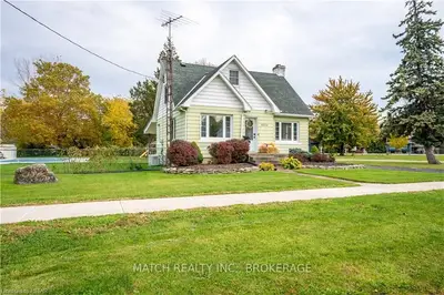 6512 Abbott Avenue, Lakeshore, On N0p 1j0
