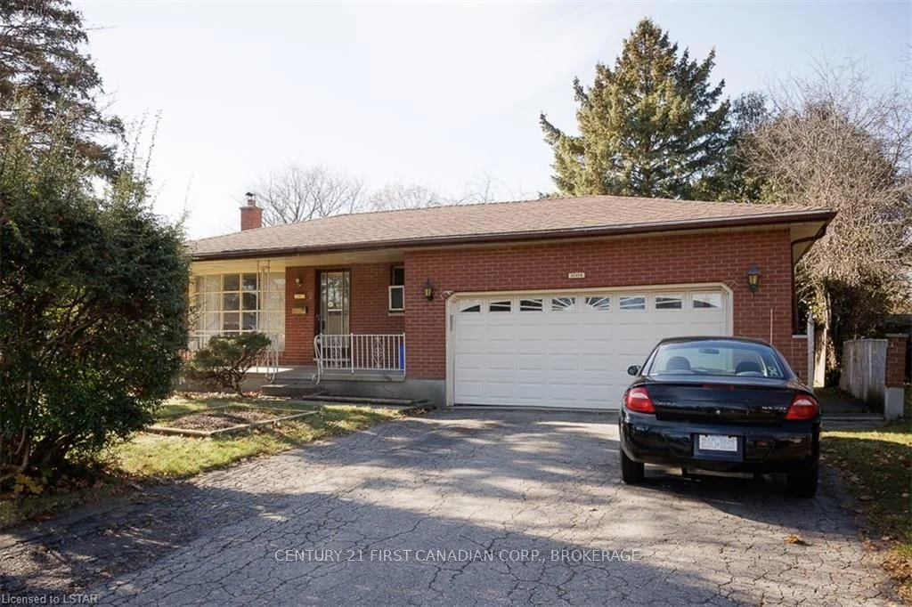 7 METCALFE Crescent, London South, ON N6E 1H8