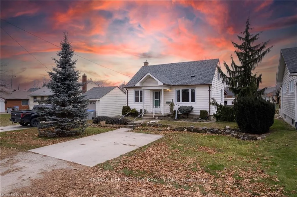 39 MILLINER Street, Strathroy-Caradoc, ON N7G 2Z3
