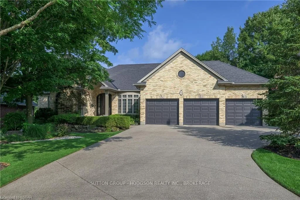 94 Fitzwilliam Boulevard, London North, On N6h 5h4