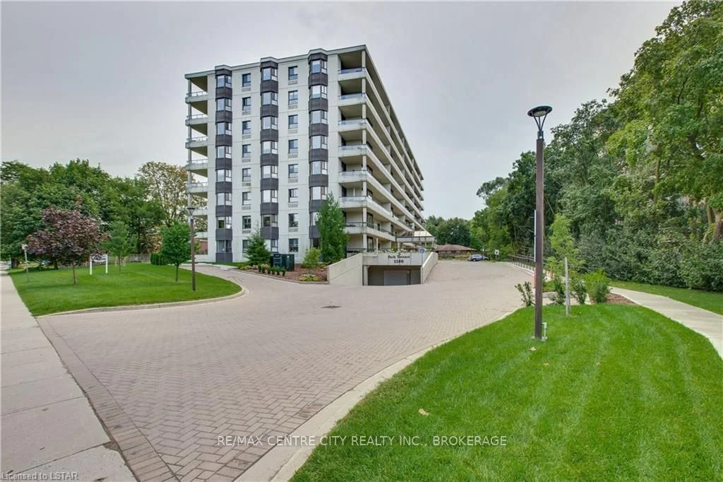 1180 Commissioners Road W 402, London South, On N6k 4j2