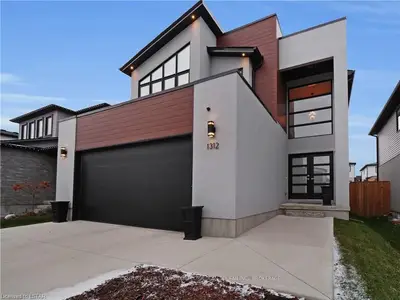 1312 Twilite Boulevard, London North, On N6g 0x8