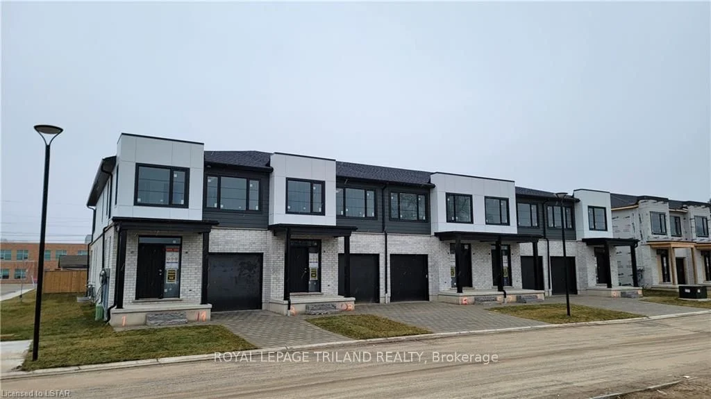 101 Swales Avenue 17, Strathroy-caradoc, On N7g 1a8