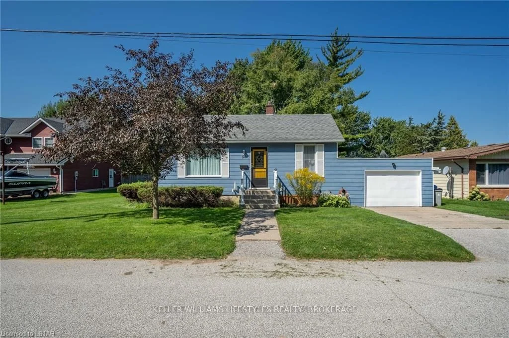 50 WASHINGTON Street N, Lambton Shores, ON N0N 1J0