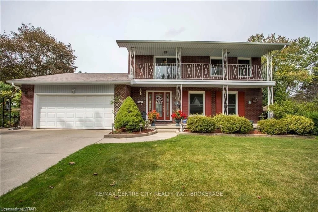 114 Compton Court, London South, On N6c 4g2