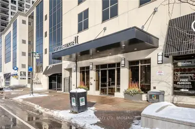 330 Ridout Street N 2501, London East, On N6a 0a7