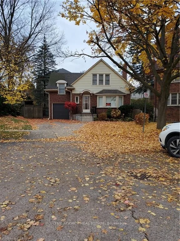 6 WOODLAND Place, London South, ON N6C 1H9