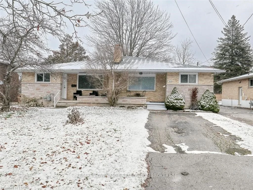 32 Adare Crescent, London South, On N6c 2s8