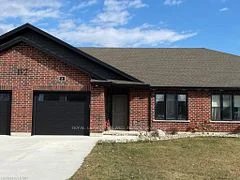 212 Pearl Street 2, Lambton Shores, On N0m 2n0