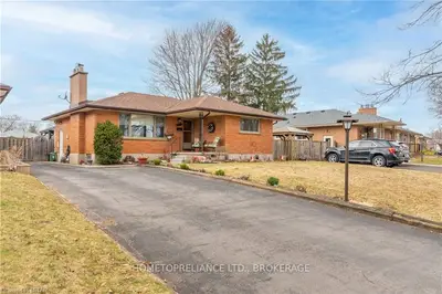 125 Mark Street, London East, On N5v 2g8