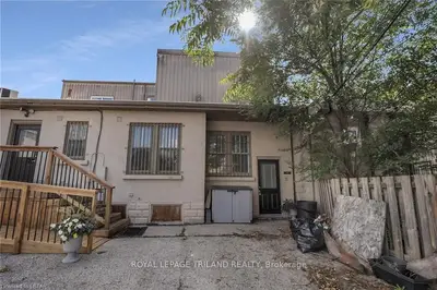 1265 Commissioners Road W, London South, On N6k 1c9