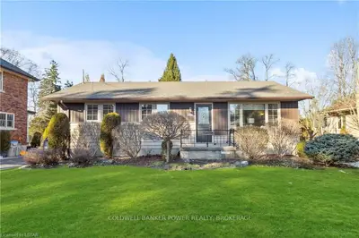 186 CHURCH Street, North Middlesex, ON N0M 1A0