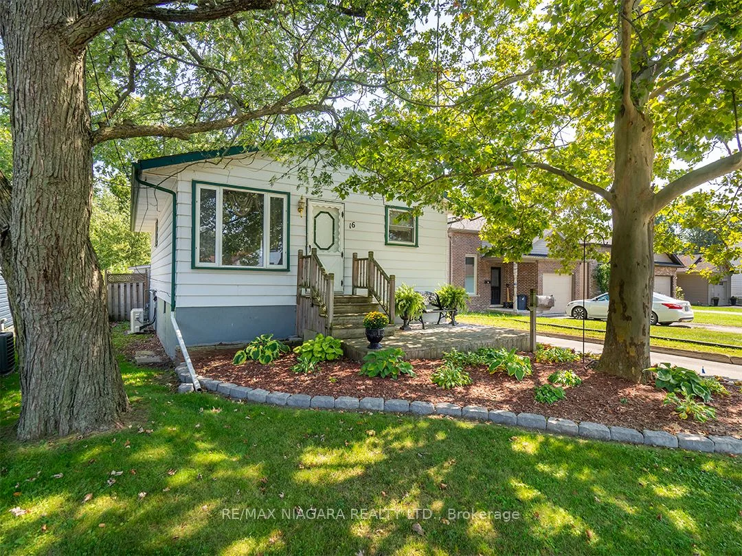 16 Michigan Avenue, Welland, On L3b 3a4