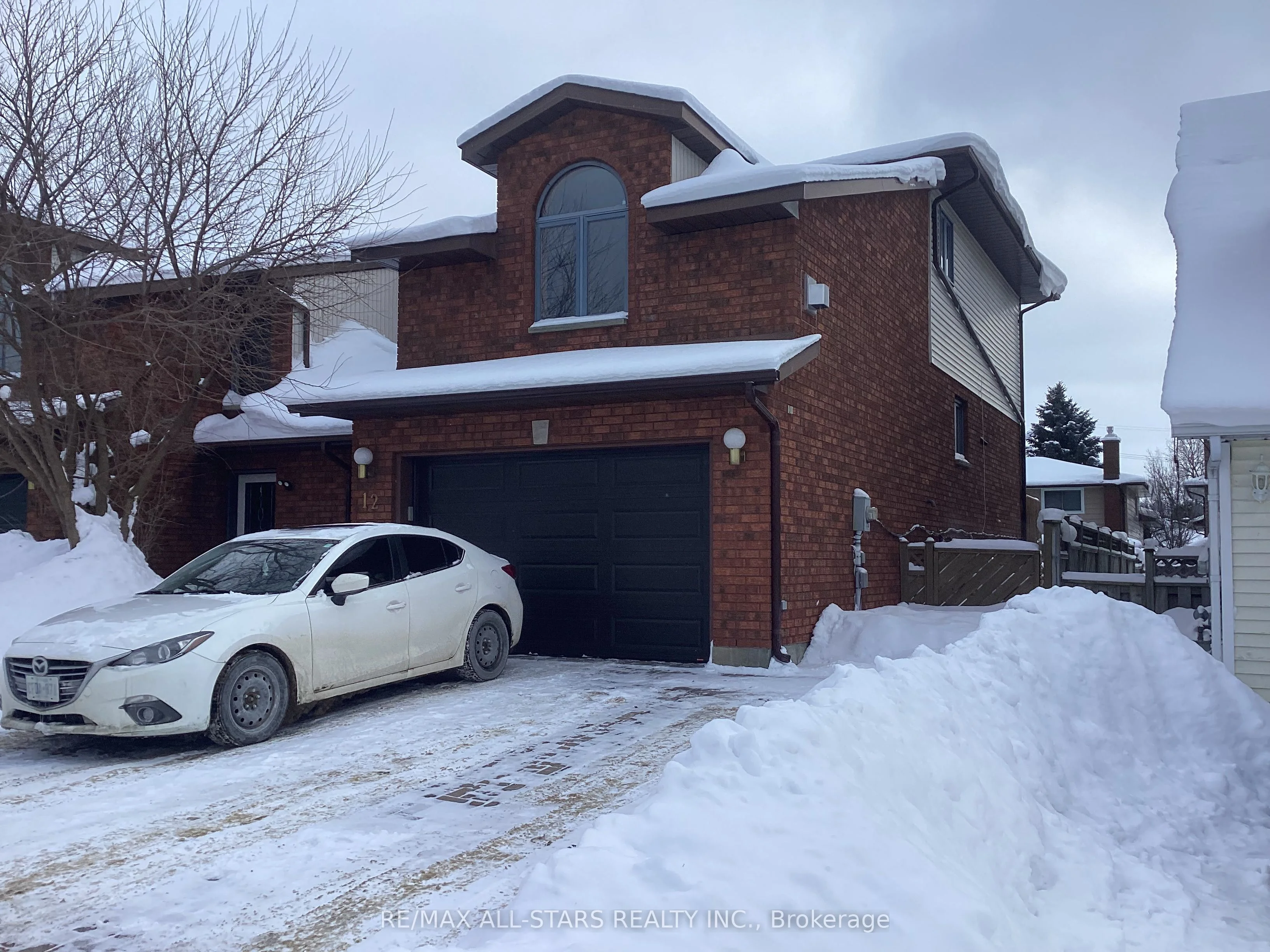 12 Paul Street, North Bay, ON P1B 9L8