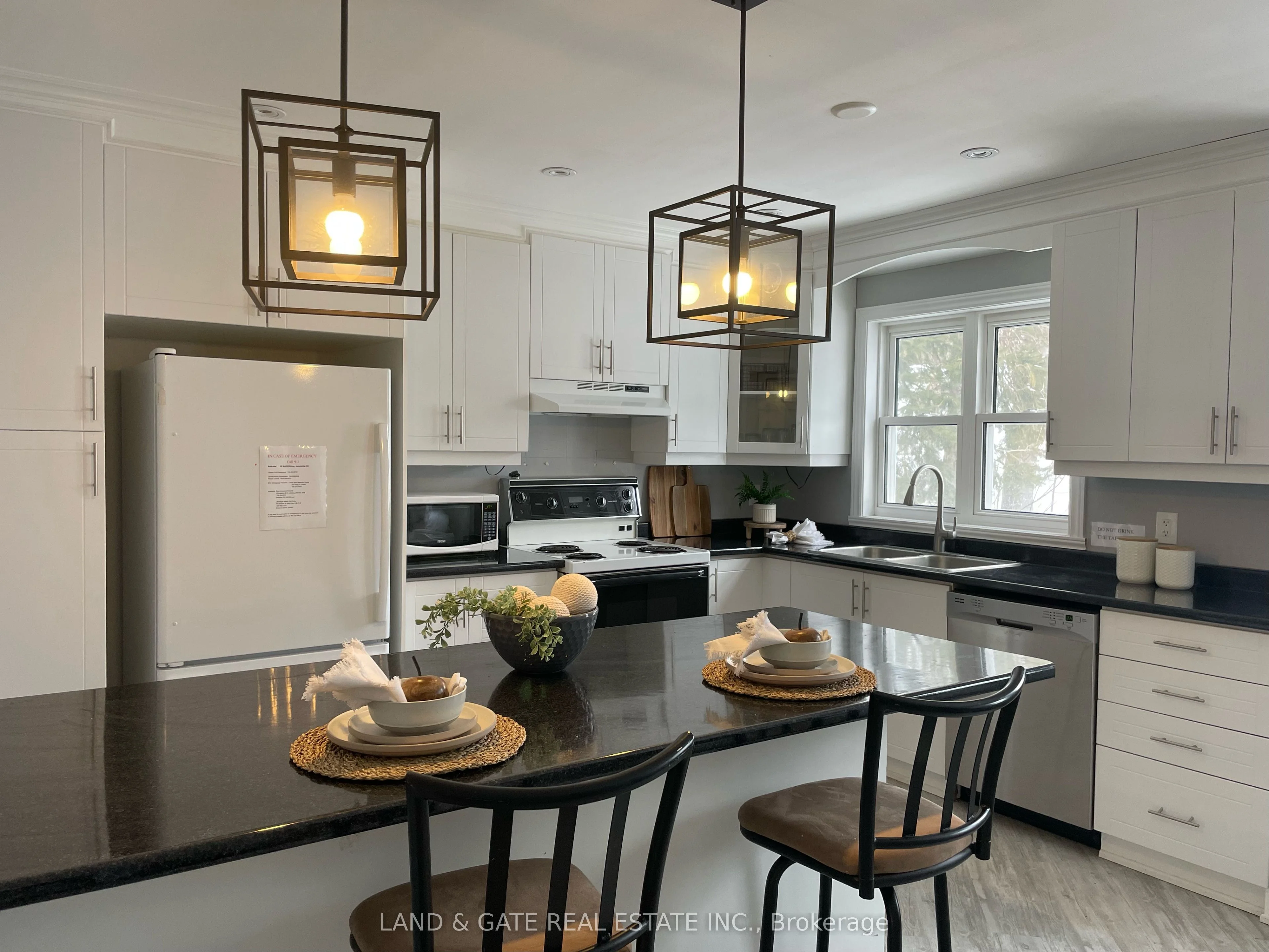 35 Mcgill Drive, Kawartha Lakes, On L0b 1k0
