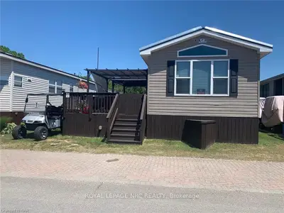 17 Dunes Lane, Port Colborne, On L0s 1r0