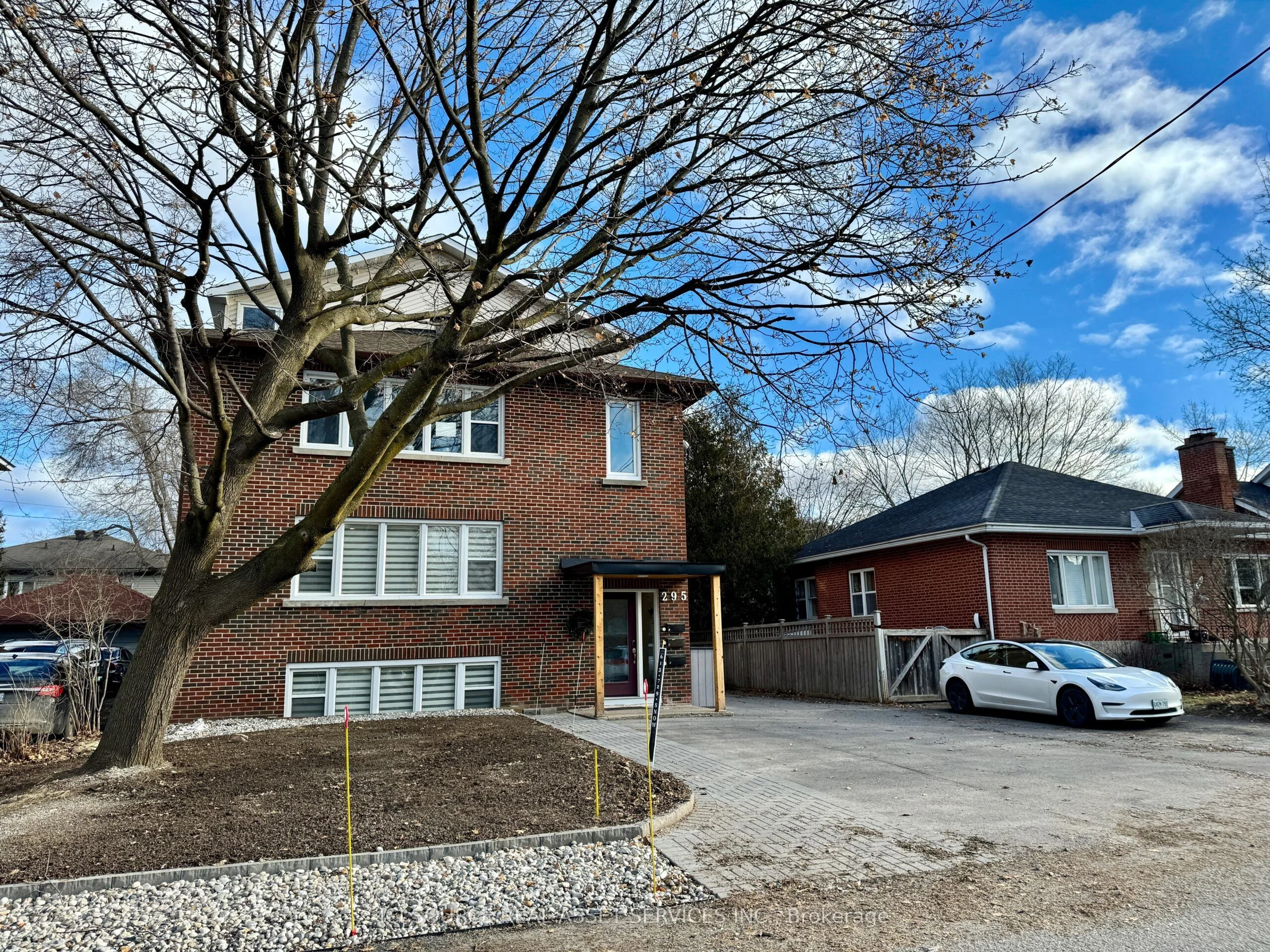 295 Kirchoffer Avenue, Carlingwood - Westboro And Area, On K2a 1y1