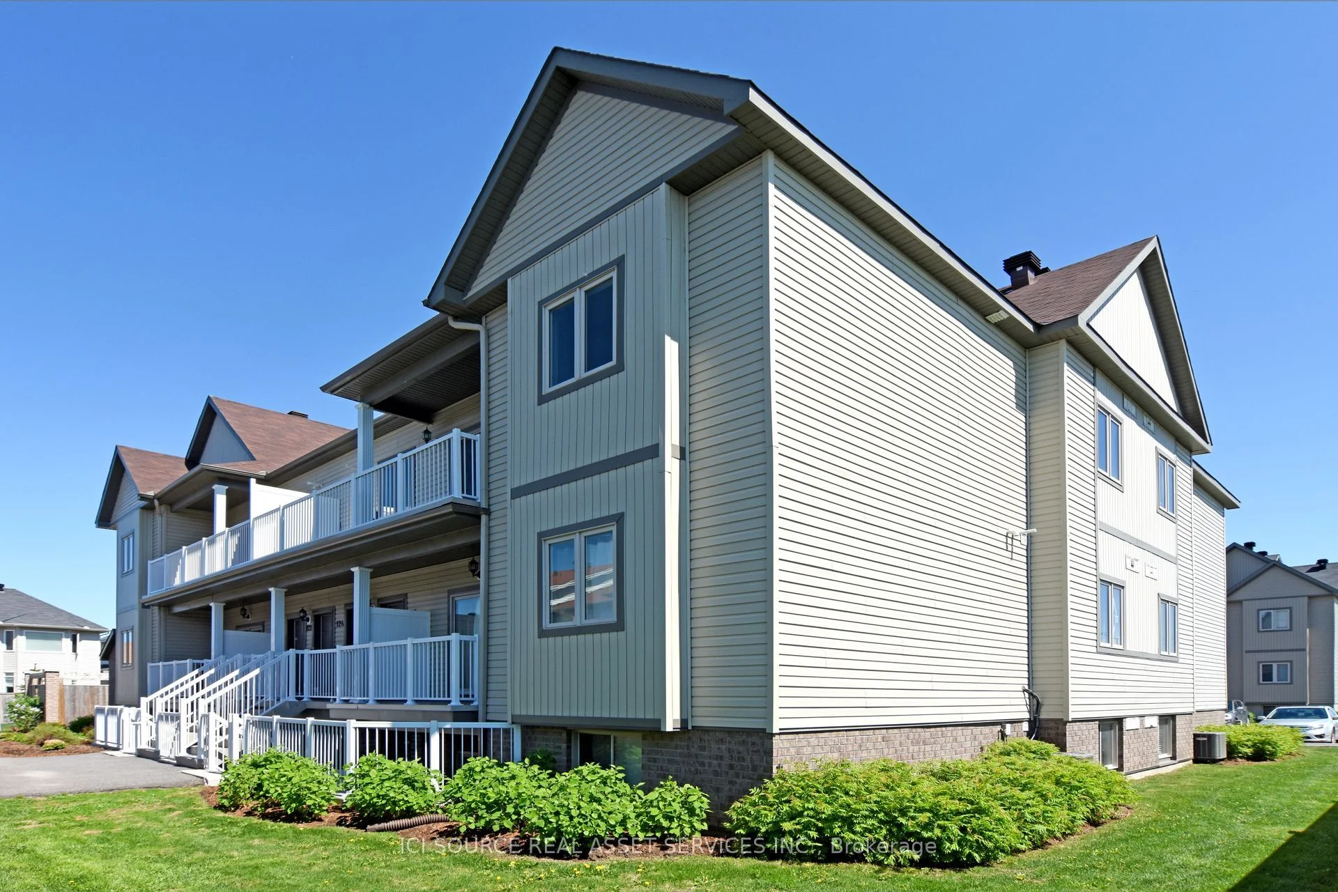 126 Sternes Private, Orleans - Cumberland And Area, On, K4a 0x8