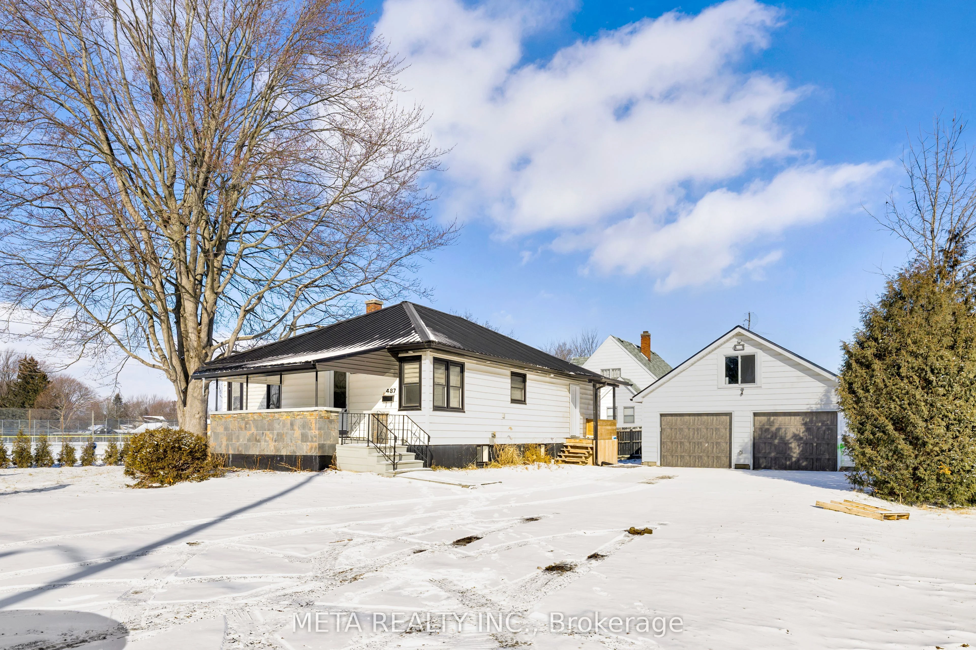 487 St Clair Street, Chatham-Kent, ON N7L 3K6