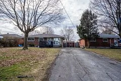 203 Mcnay Street, London East, On N5y 1l5
