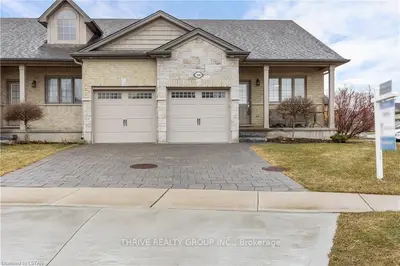 1684 Bayswater Crescent, London North, On N6g 0a9