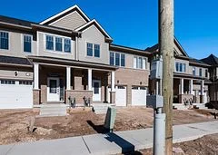 14 Edminston Drive, Centre Wellington, On N1m 0j3