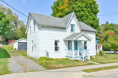 136 St Lawrence Street E, Centre Hastings, On K0k 2k0
