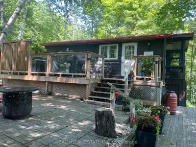 1046 Edith Crescent, Highlands East, On K0l 1r0