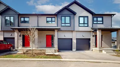 819 KLEINBERG Drive 4, London North, ON N5X 3Z1