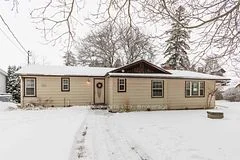 21 Hermon Lane, Prince Edward County, On K8n 4z1
