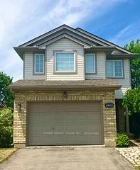 1663 Bayswater Crescent, London North, On N6g 5n7