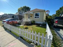 56 Harcourt Street, Port Hope, On L1a 1m4