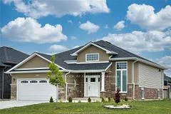 200 Lennox Avenue E, Essex, On N8m 0a7