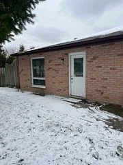 36 King Street E 1, Lambton Shores, On N0n 1j0