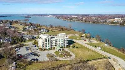 34 Boblo Island Boulevard S 203, Amherstburg, On N9v 0c4
