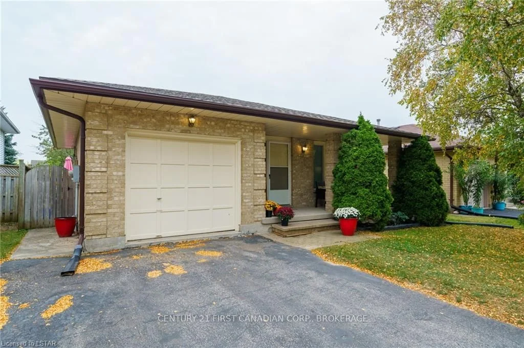 118 Ashley Crescent, London South, On N6e 3p8