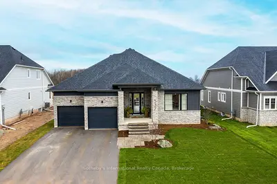 537 Algonquin Trail, Georgian Bluffs, On N0h 1s0