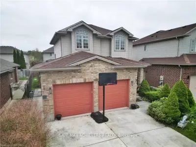 1622 Blackmaple Crescent, London East, On N5y 6l7